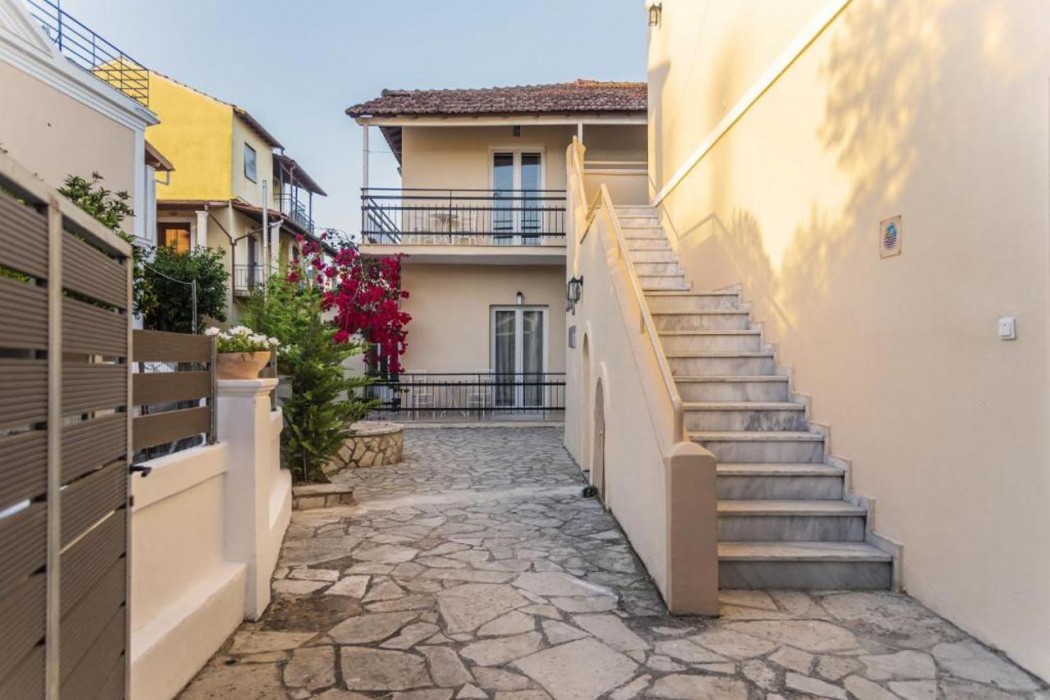 ELEONAS Bohotel & Annex Apartments
