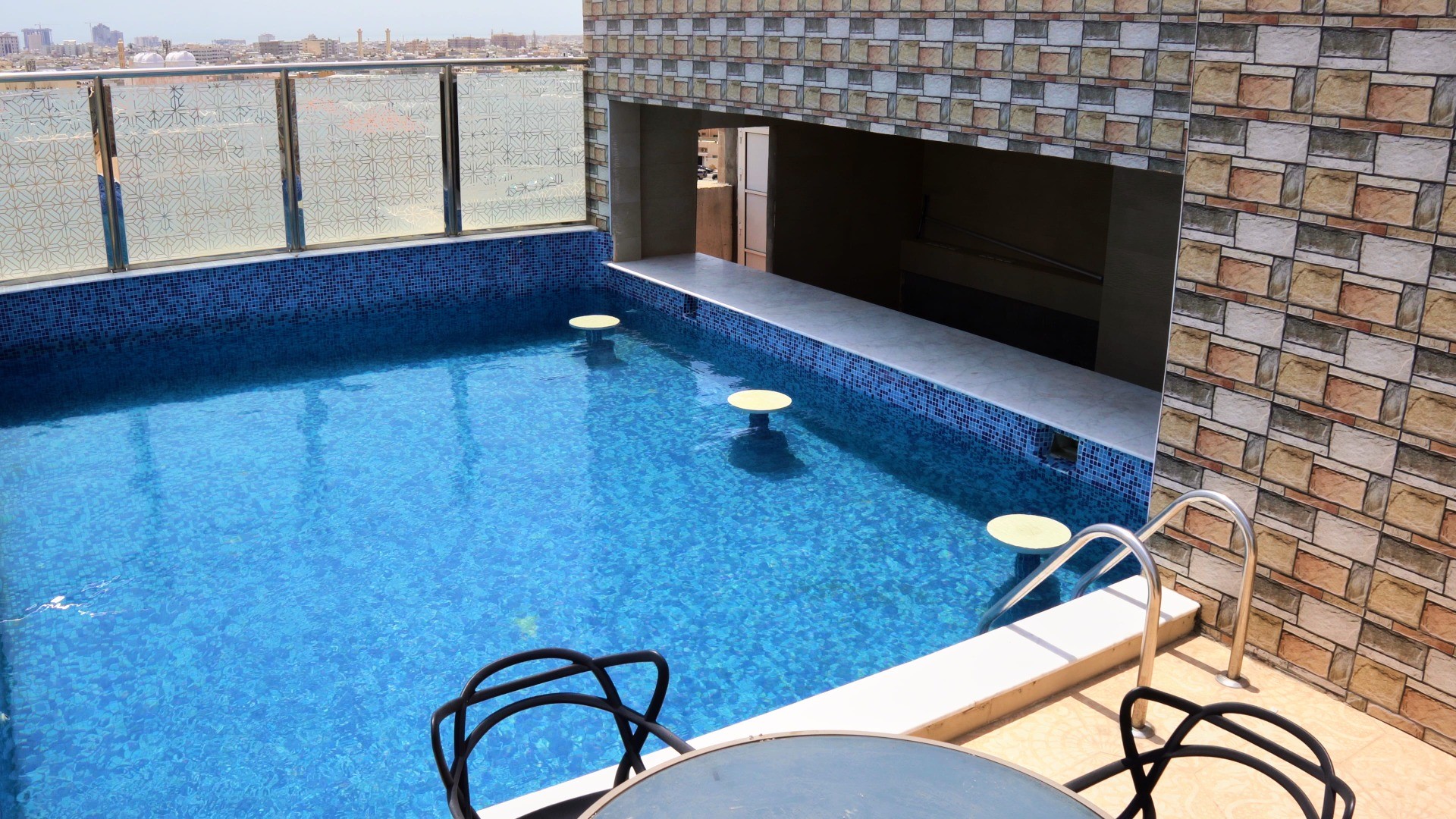 Lian Park Hotel 45/72