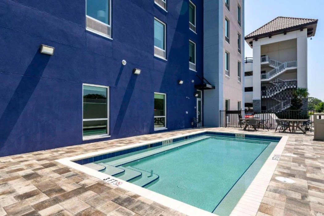 Comfort Inn & Suites New Port Richey Downtown District 24/39