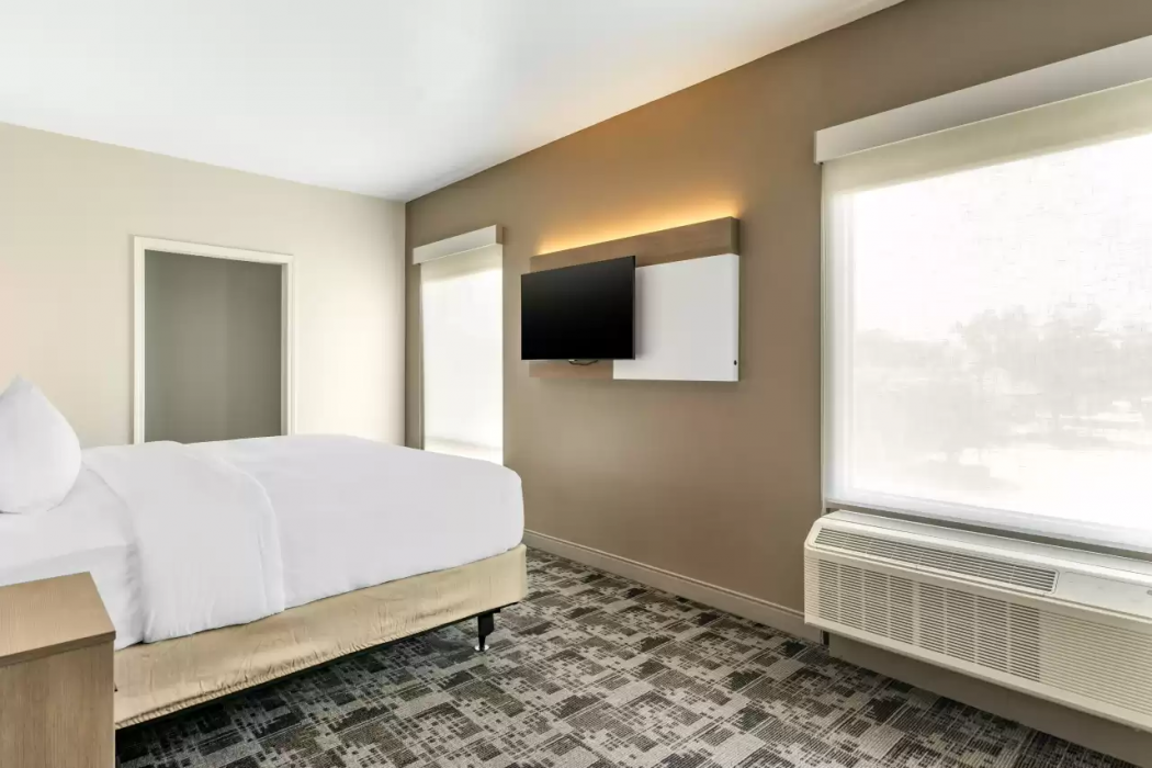 Comfort Inn & Suites New Port Richey Downtown District 17/39