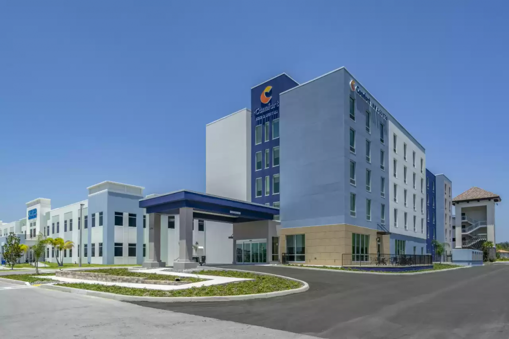 Comfort Inn & Suites New Port Richey Downtown District 2/39