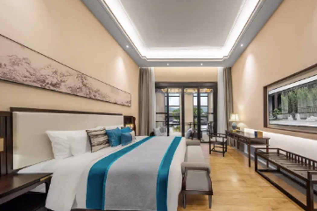 Nine View Lake Fondney Hot Spring Hotel 6/25