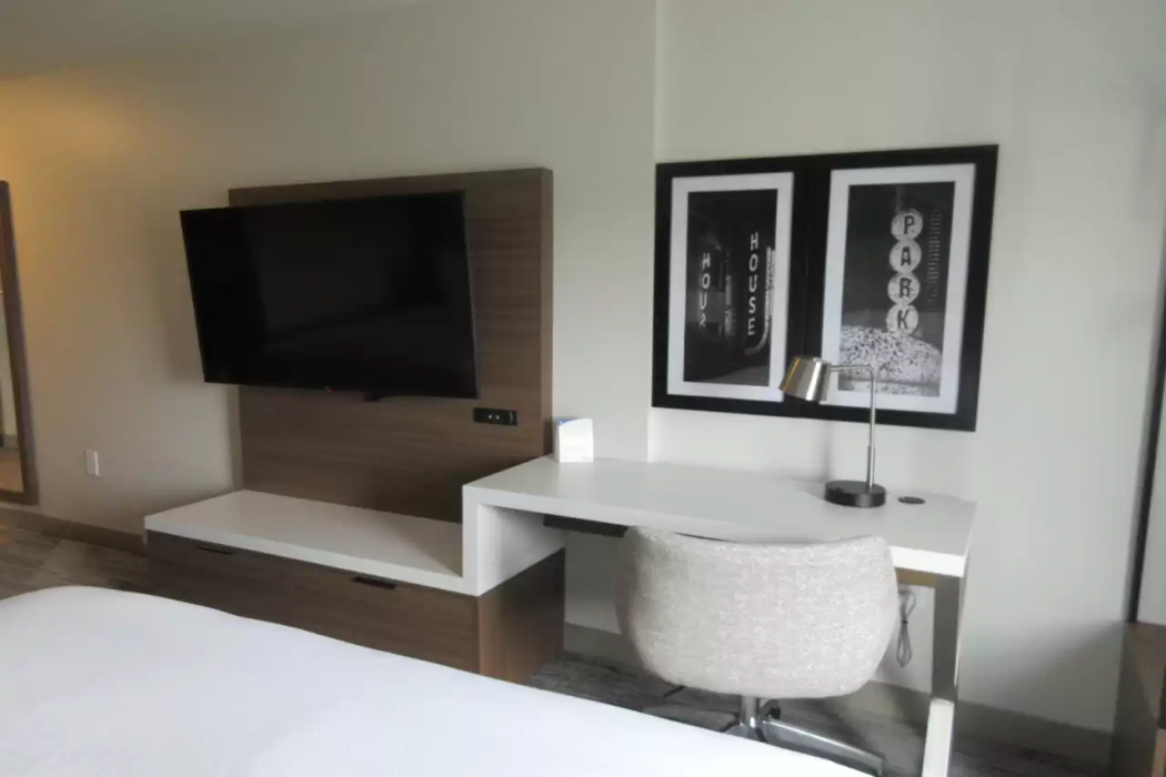 Comfort Inn & Suites Gallatin - Nashville Metro 12/23