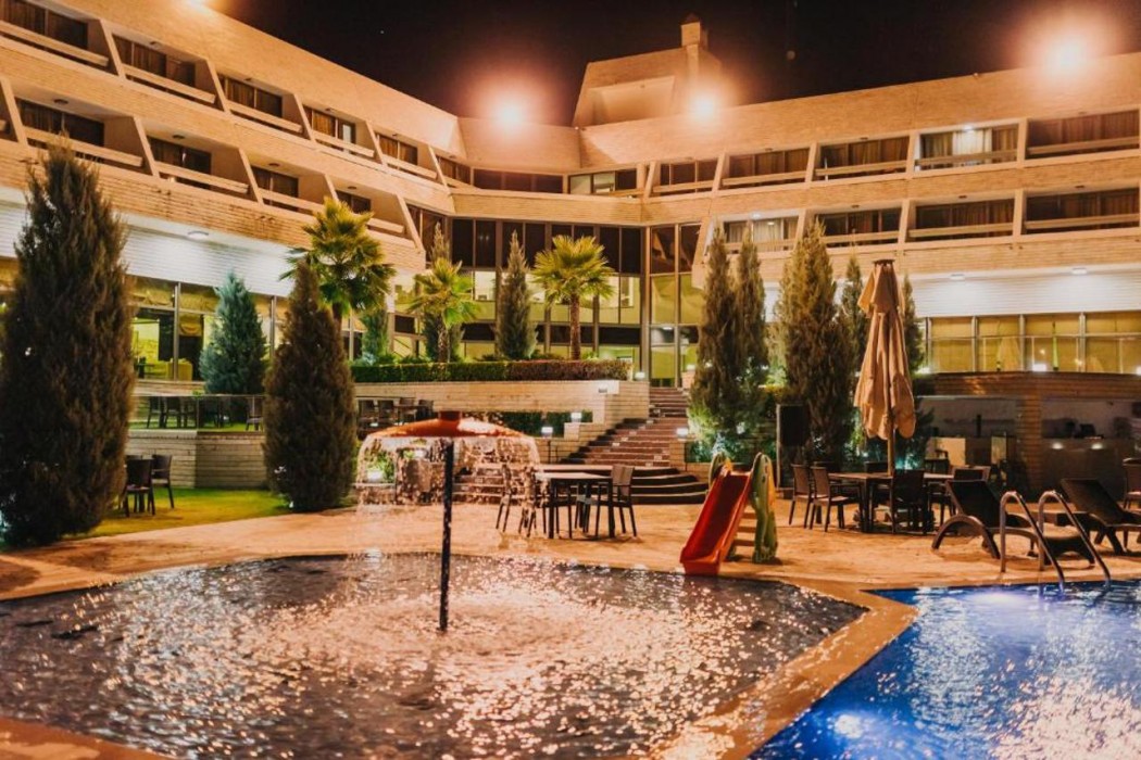 Ashur Hotel 33/63