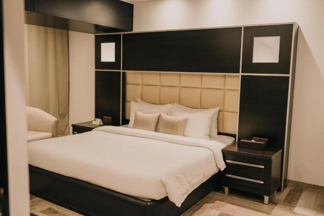 Ashur Hotel 13/63