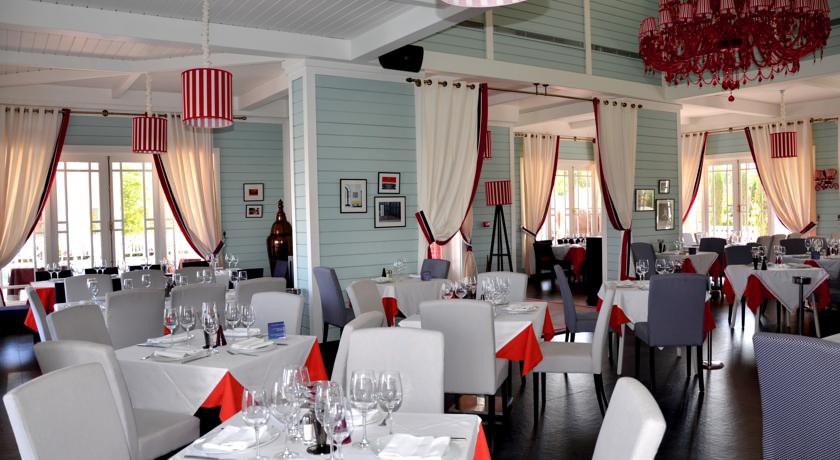 Le Pavillon Du Golf 31/61