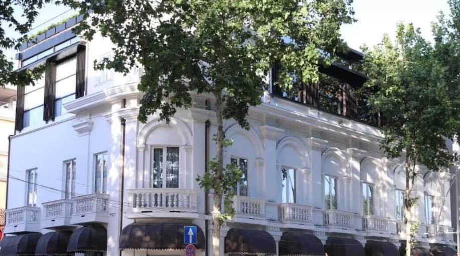 The Crown Hotel Tirana