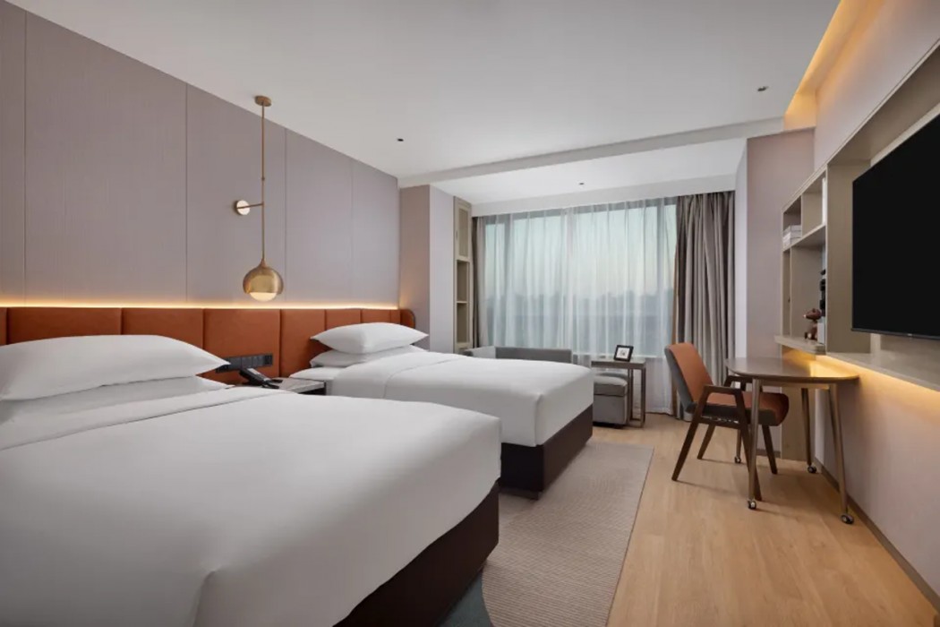 HOME 2 SUITES BY HILTON BEIJING WEST RAILWAY STATION 7/24