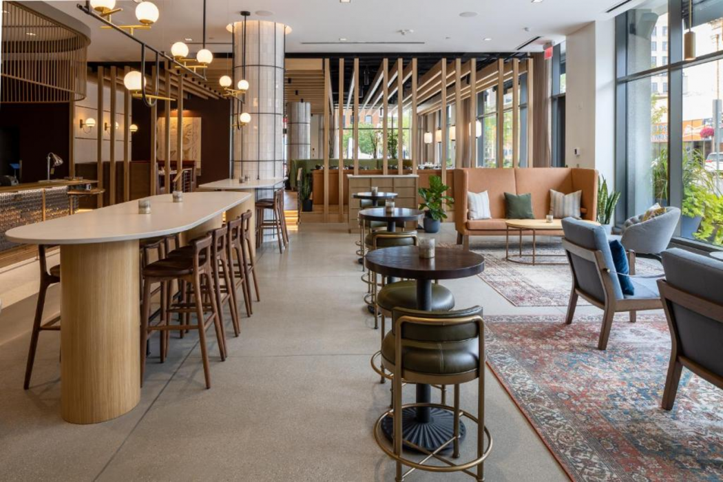 Jasper Hotel 25/40