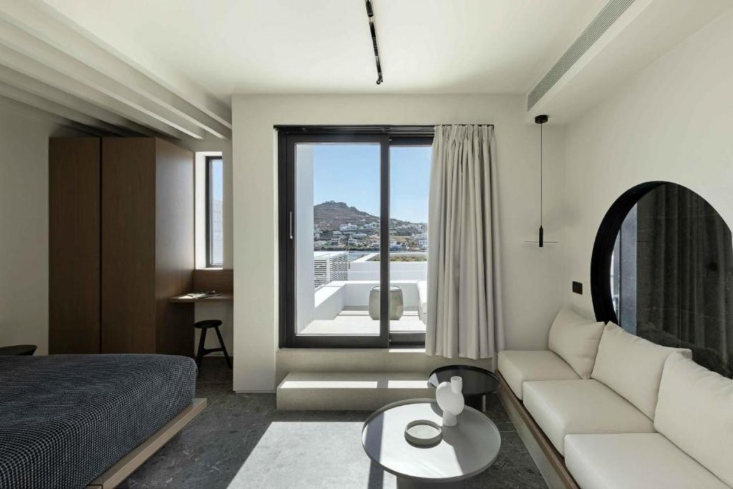 CUBIC Mykonos Seafront Design Suites 16/58