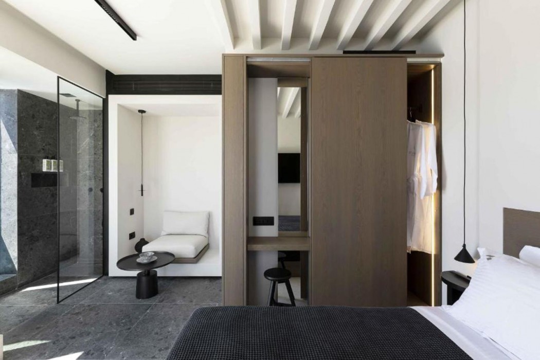 CUBIC Mykonos Seafront Design Suites 14/58