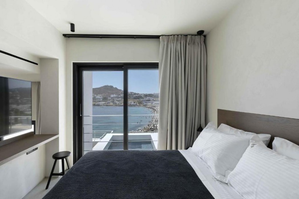 CUBIC Mykonos Seafront Design Suites 17/58