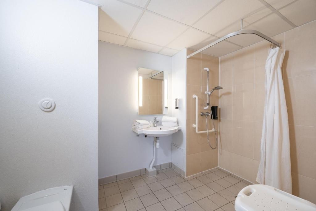 B&B Hotel Saintes 8/21