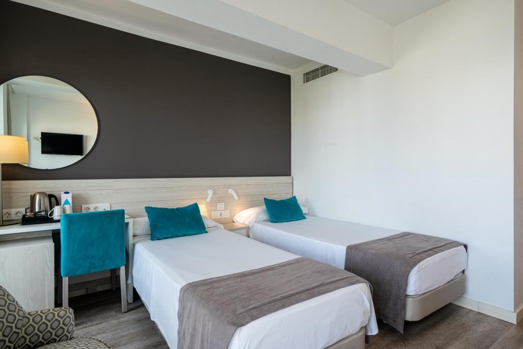 THB Niagara - Adults Only 18/62