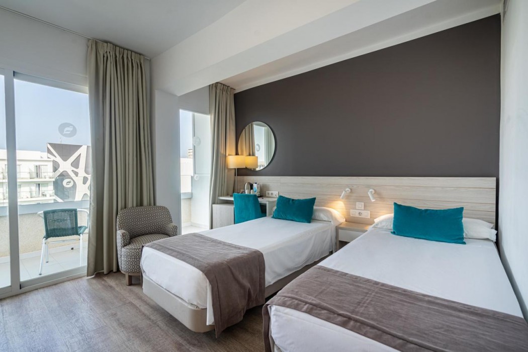 THB Niagara - Adults Only 23/62