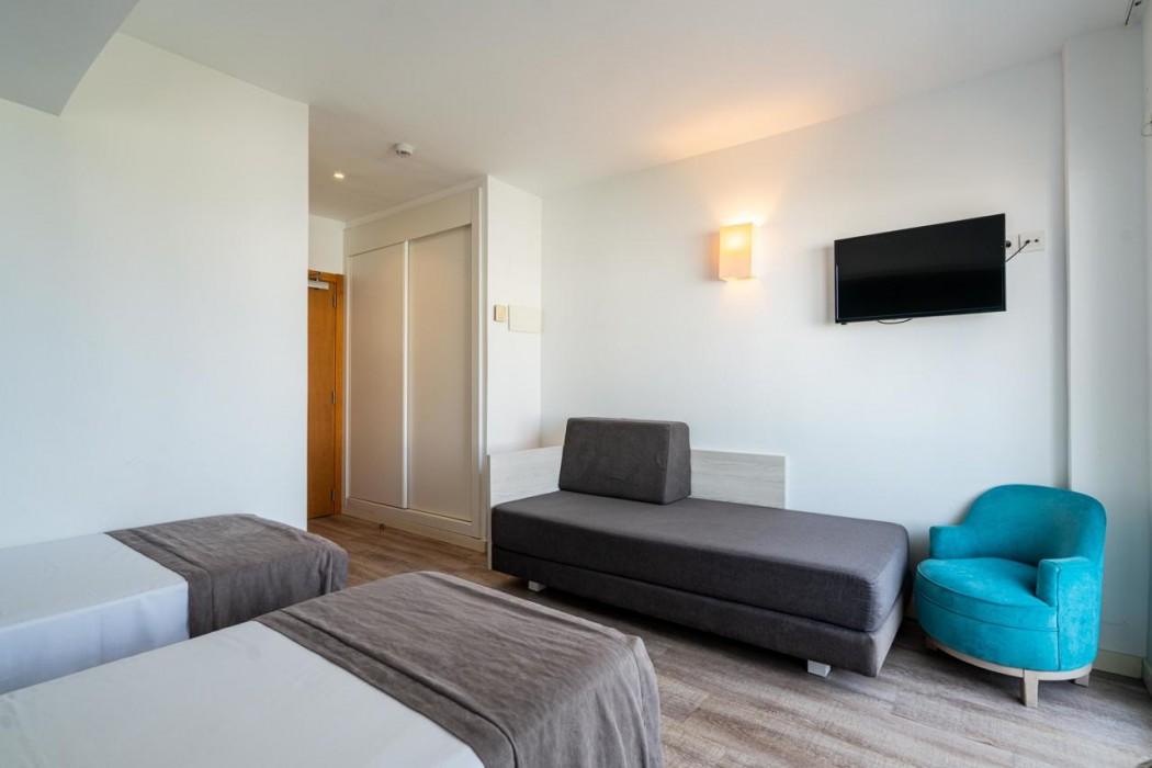 THB Niagara - Adults Only 16/62