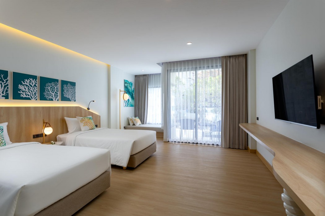 Phuket Emerald Beach Resort 20/70