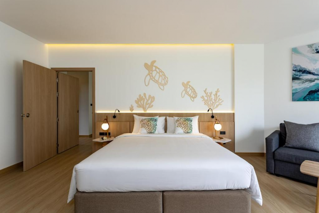 Phuket Emerald Beach Resort 17/70