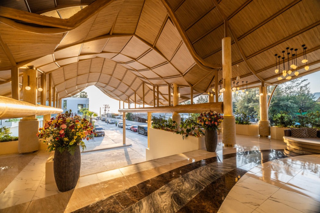 Phuket Emerald Beach Resort 8/70