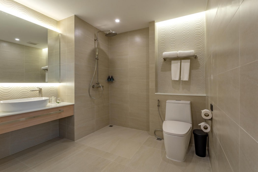 Phuket Emerald Beach Resort 23/70