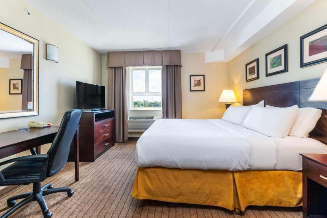 Comfort Inn & Suites Kincardine, ON 9/28