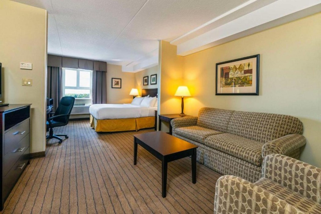 Comfort Inn & Suites Kincardine, ON 13/28