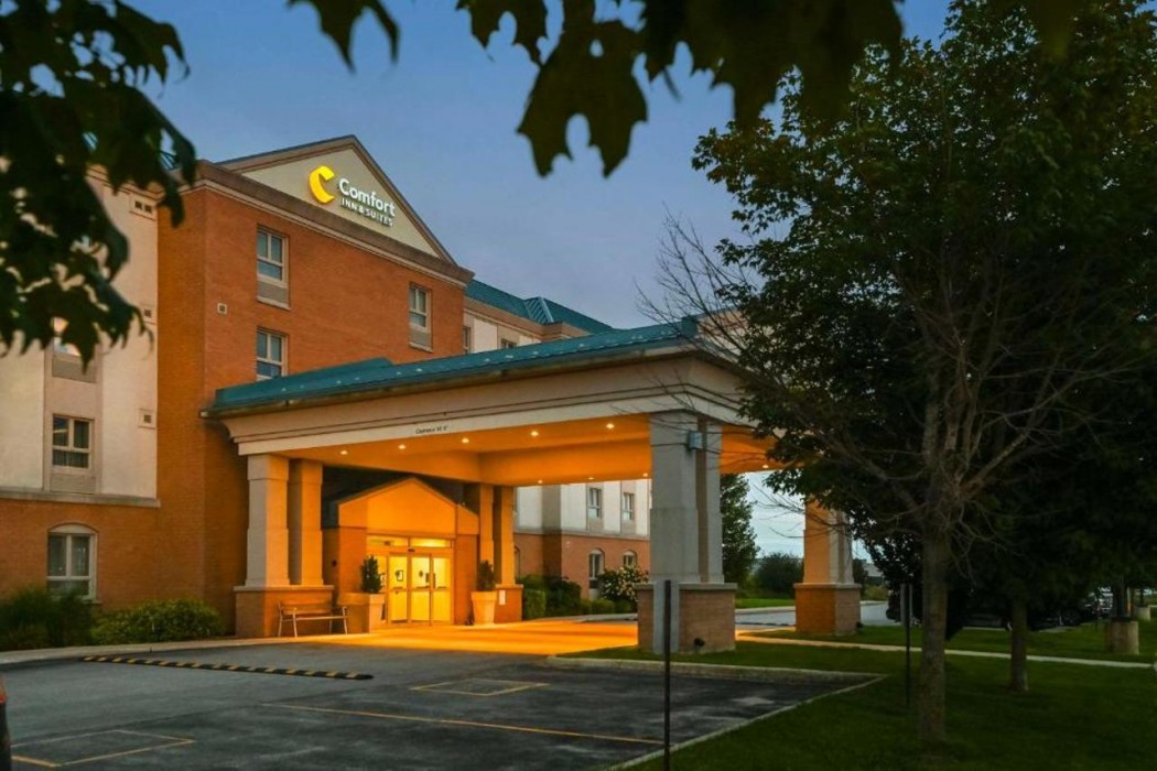 Comfort Inn & Suites Kincardine, ON 2/28