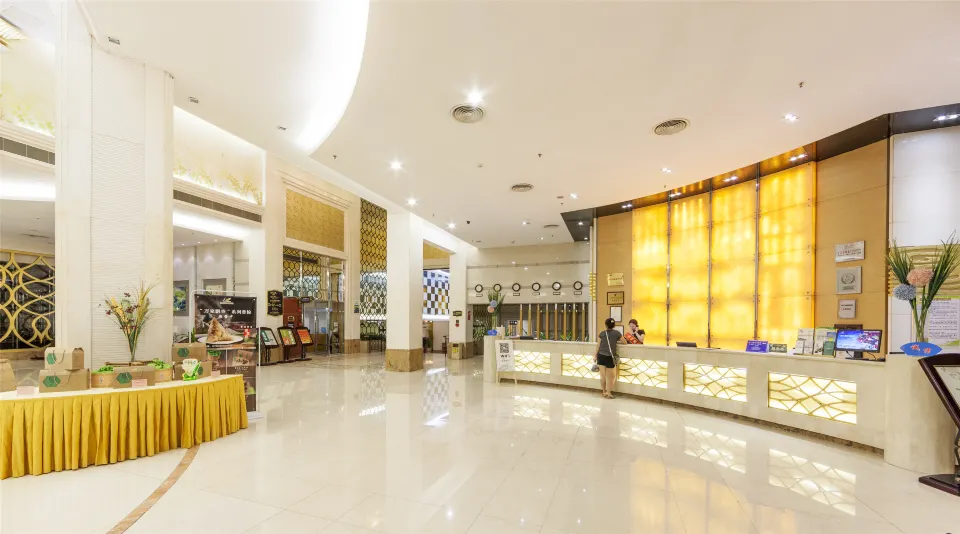 Lobby at Country Garden Phoenix Hotel Zhaoqing, GAOYAO