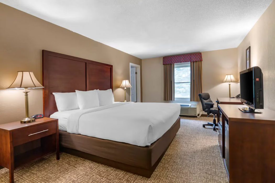 MainStay Suites Foxboro - Mansfield 13/37