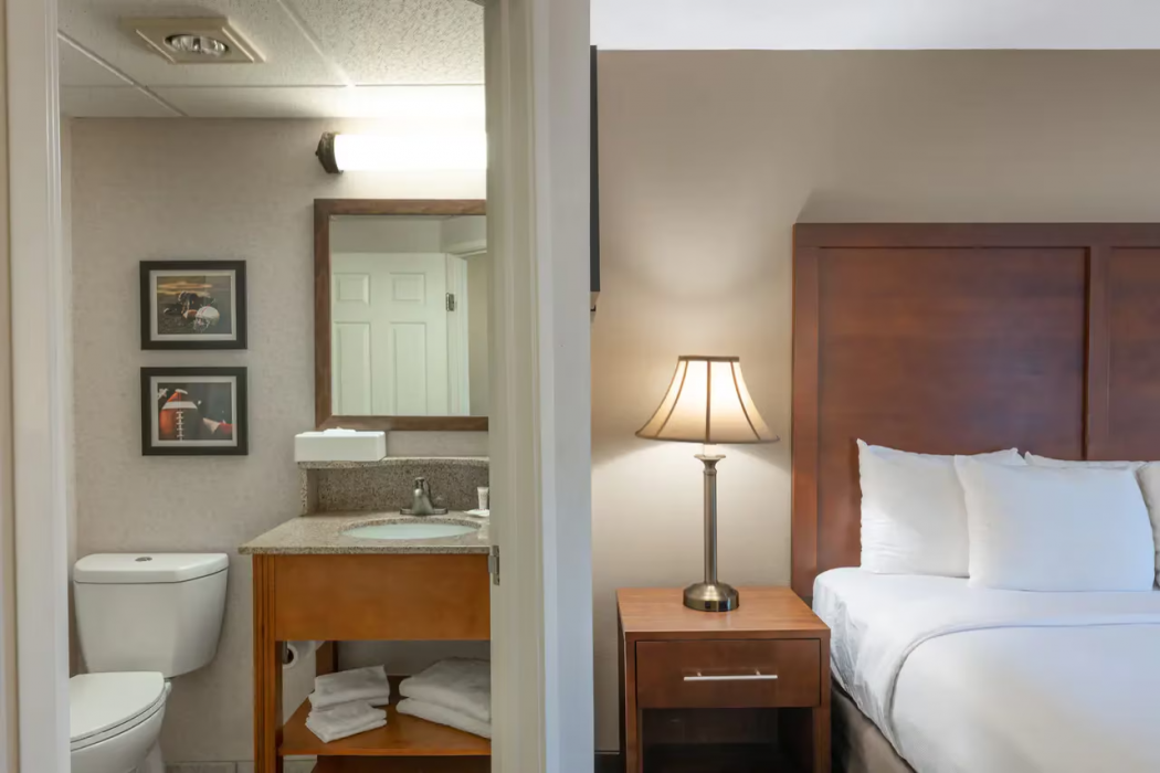 MainStay Suites Foxboro - Mansfield 11/37