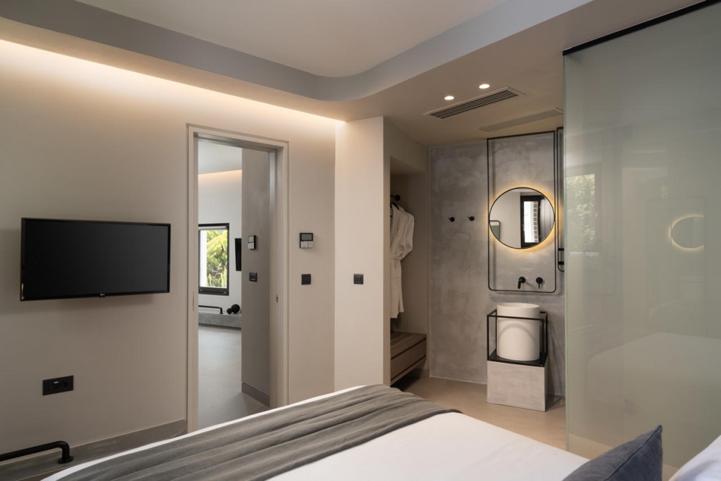 Apikia Santorini Suites - Adults Only 20/85