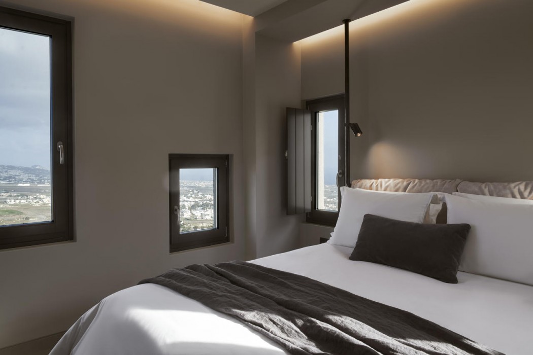 Apikia Santorini Suites - Adults Only 40/85