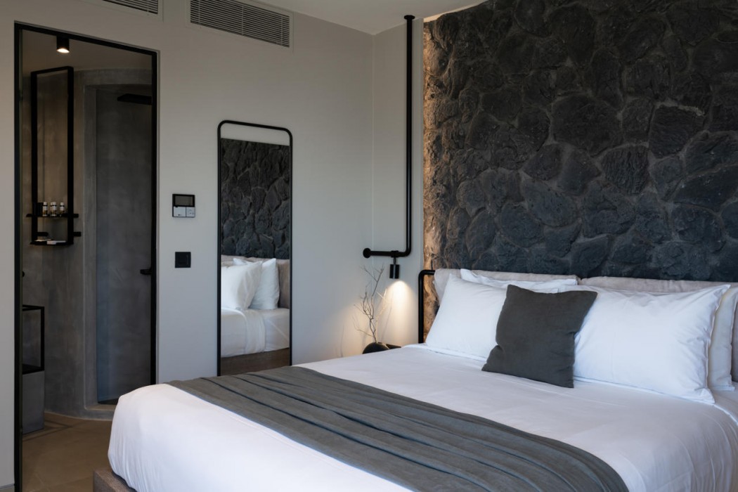 Apikia Santorini Suites - Adults Only 23/85