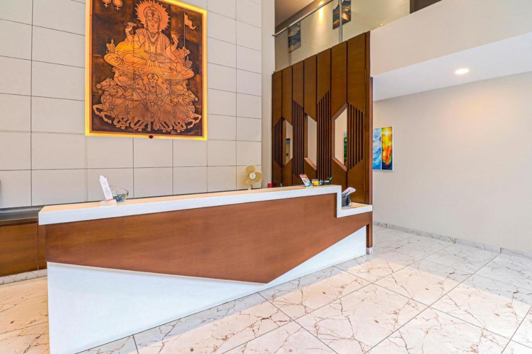 Treebo Trend Yc Grand Boutique Hotel 8/39