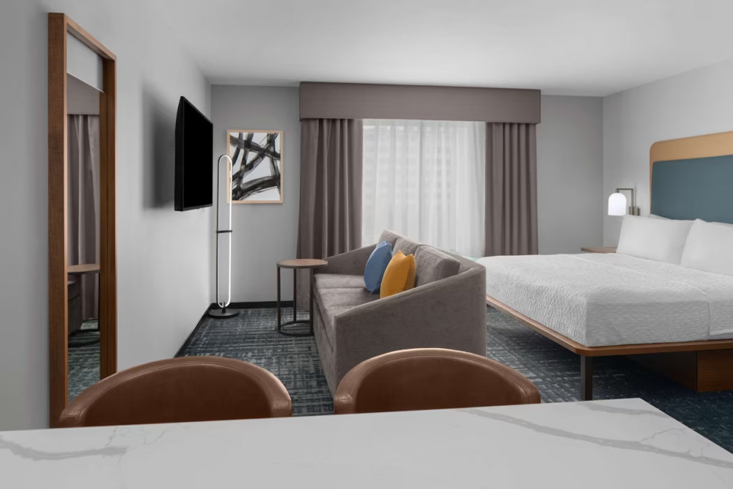 Homewood Suites by Hilton Charlotte Uptown First Ward 8/33
