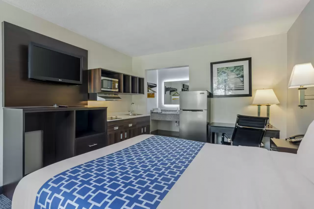 Suburban Studios Verona - Staunton North 20/60