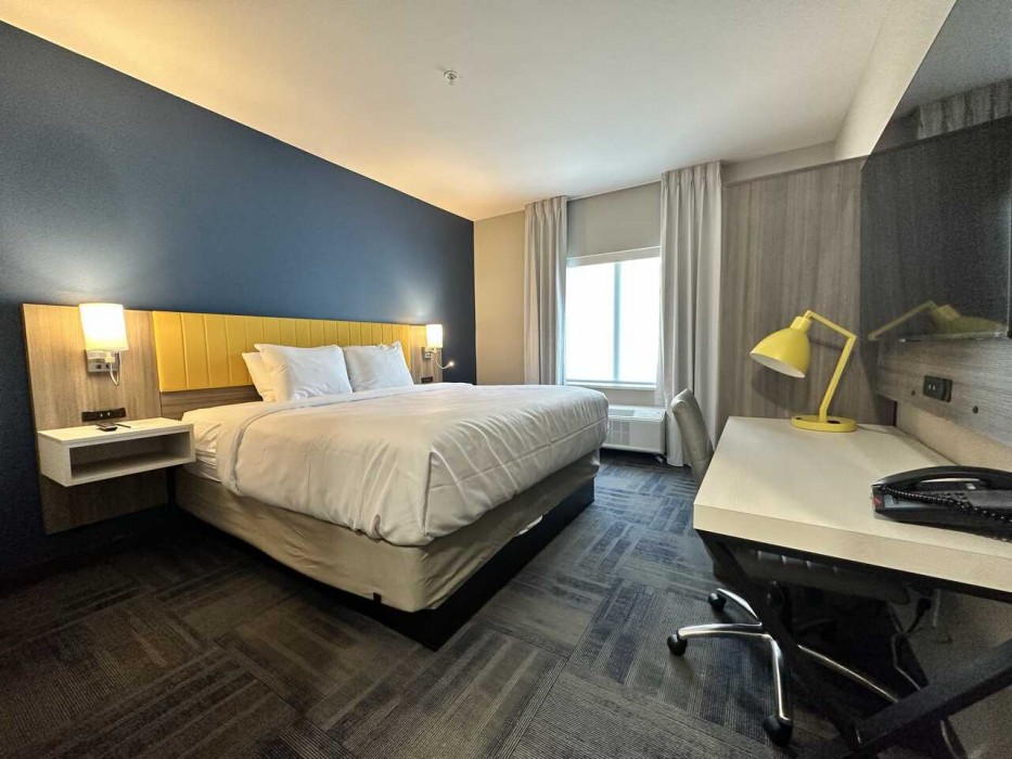 Comfort Inn and Suites Destin Near Henderson Beach 11/28