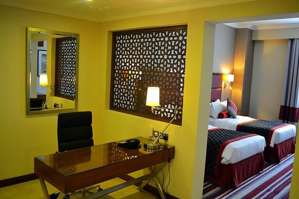 Wonder Palace Hotel 12/57