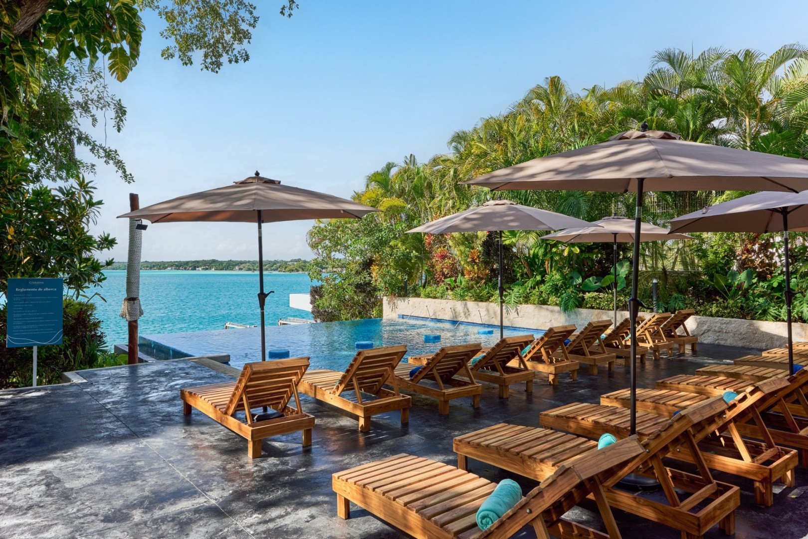 Cristalino Lagoon Front Hotel, Restaurant & Spa 7/94