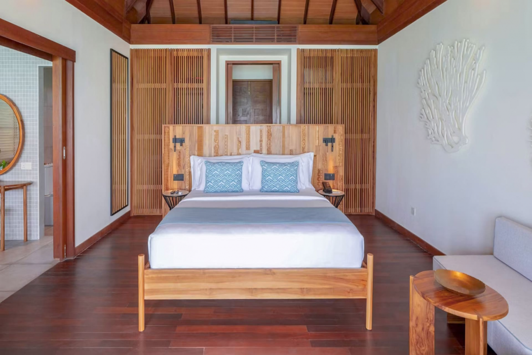 Melia Whale Lagoon Maldives 6/66