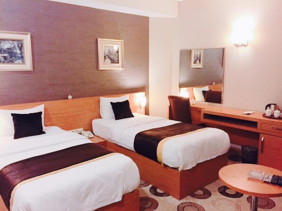 Grand Palace Hotel 27/71
