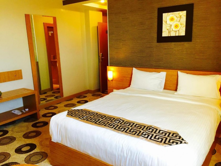 Grand Palace Hotel 22/71