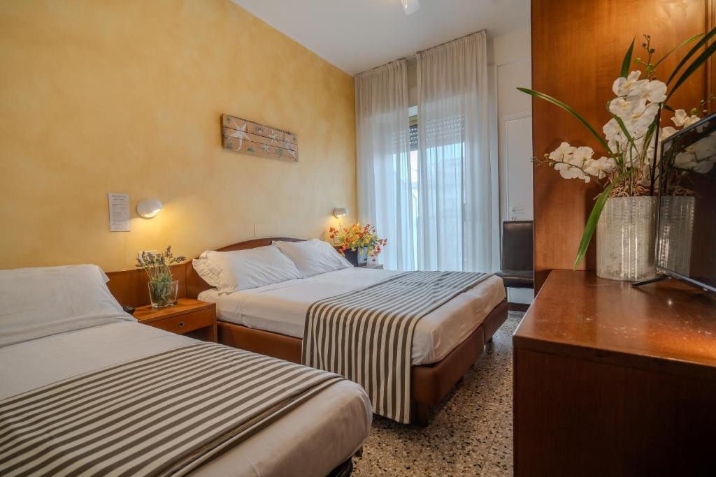 Hotel Mia 30/72