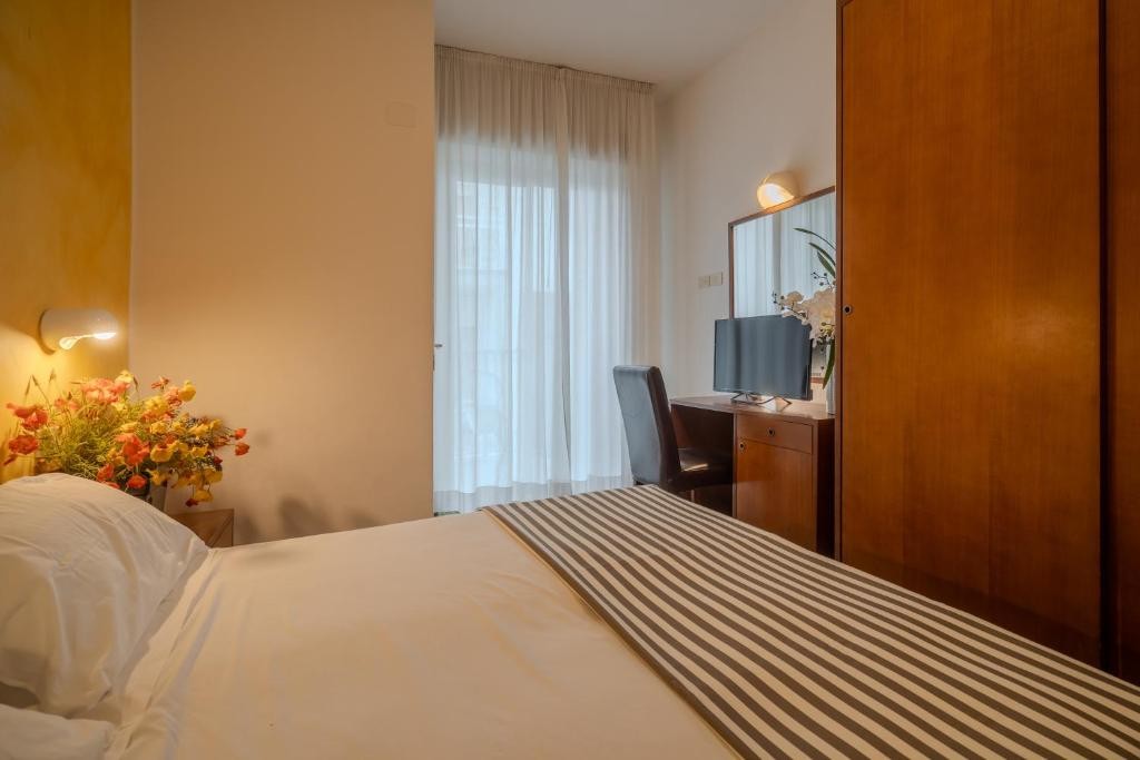 Hotel Mia 24/72