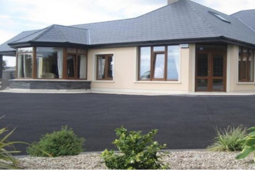 Killarney House