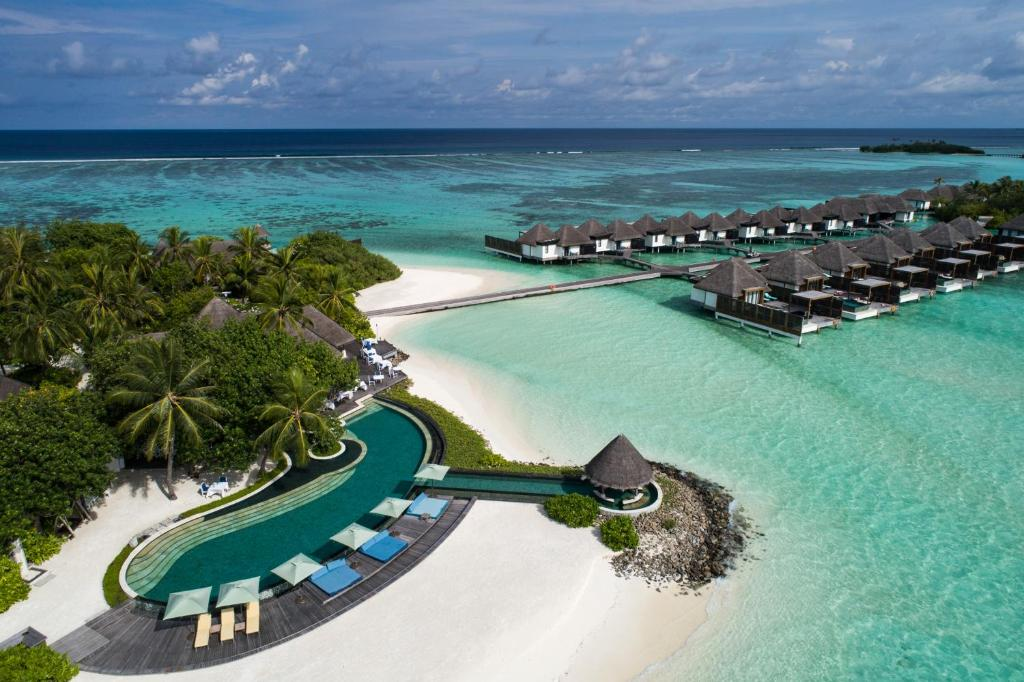 Four Seasons Resort Maldives at Kuda Huraa 2/58