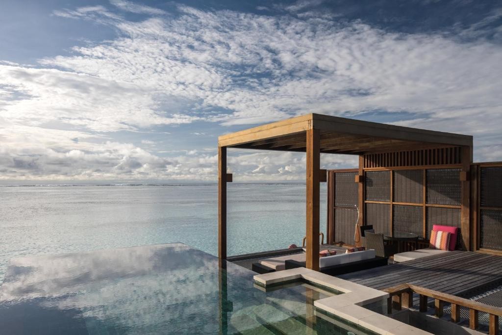 Four Seasons Resort Maldives at Kuda Huraa 24/58