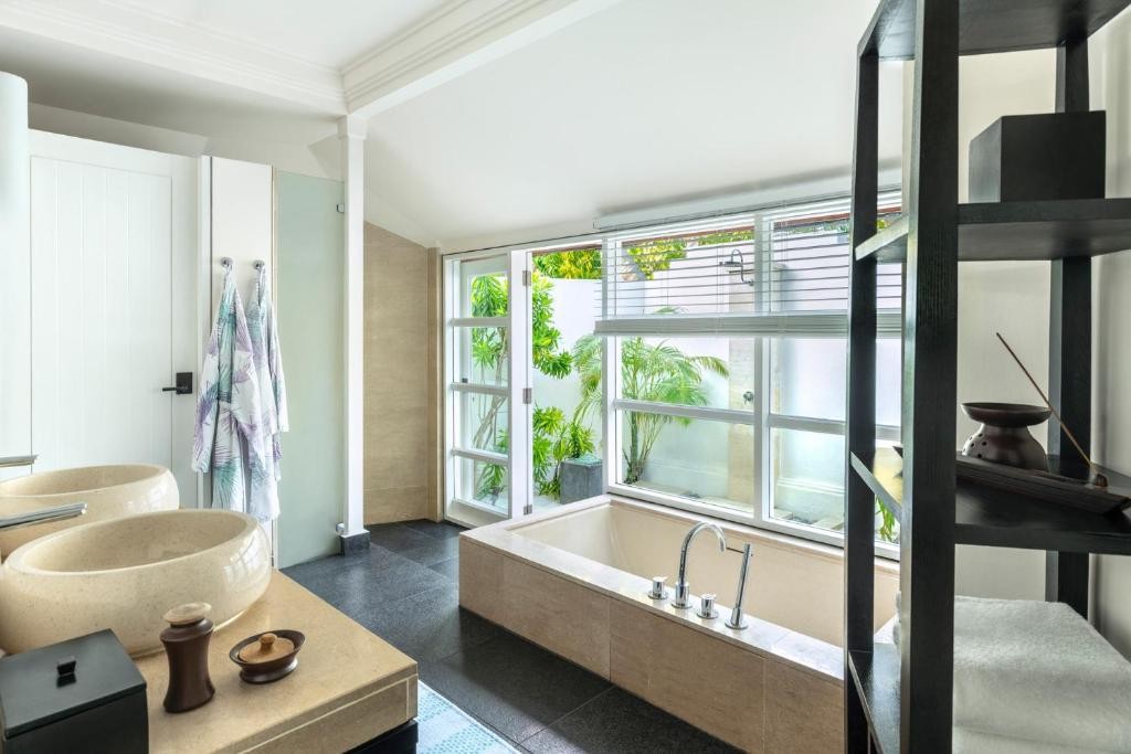 Four Seasons Resort Maldives at Kuda Huraa 11/58