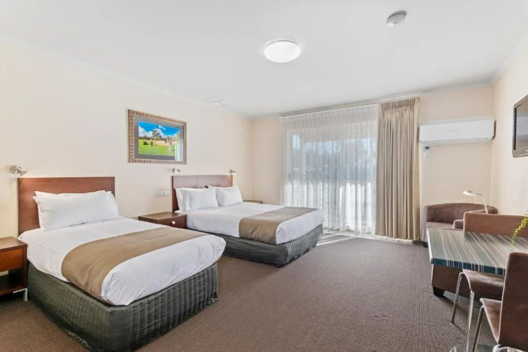 Comfort Inn Clubarham 8/23