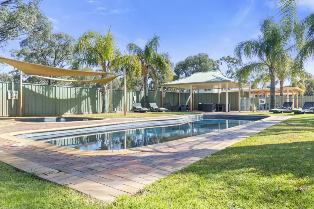 Comfort Suites Clubarham Golf Club 10/16